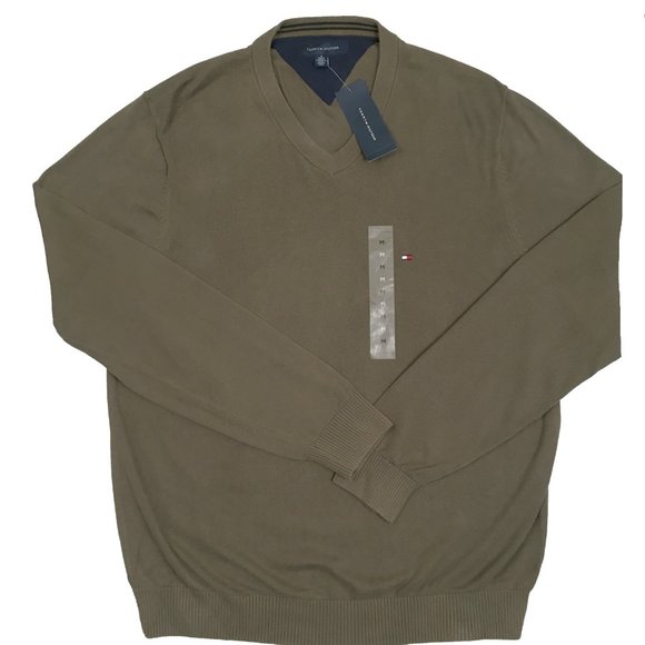 NEW Tommy Hilfiger Sweater!  Mossy Olive Green  V Neck  Tommy Flag on Chest - Picture 1 of 2